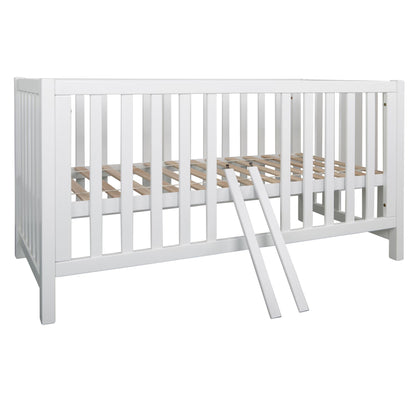 Bubema Nils classic – Babybett aus massiver Buche umwandelbar in Sofa, inkl. Rollrost