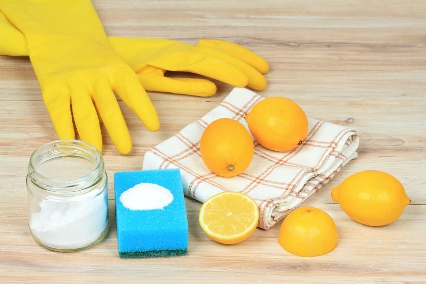 Hausmittel-Reiniger - Gelbe Flecken auf der Matratze mit Hausmitteln beseitigen